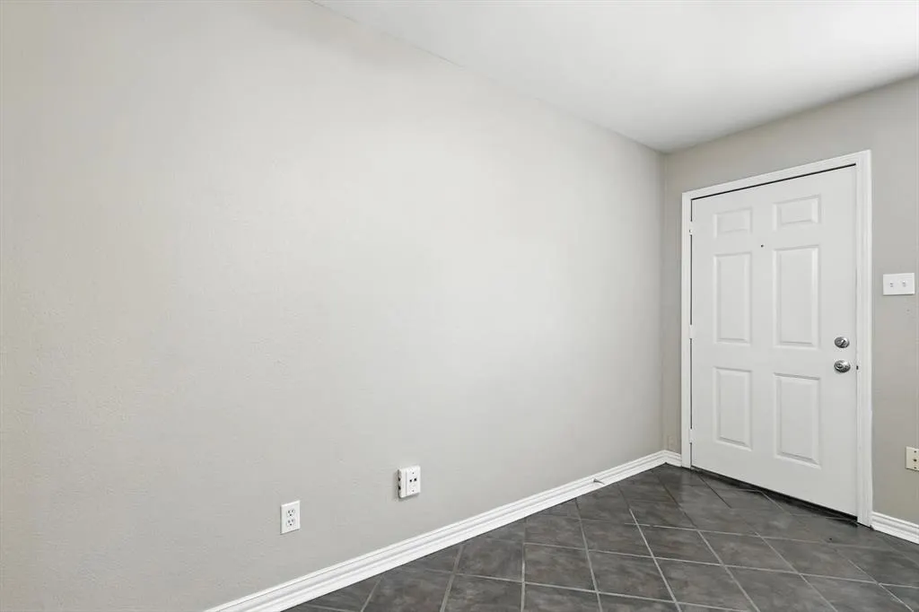 106 Tarrant Drive