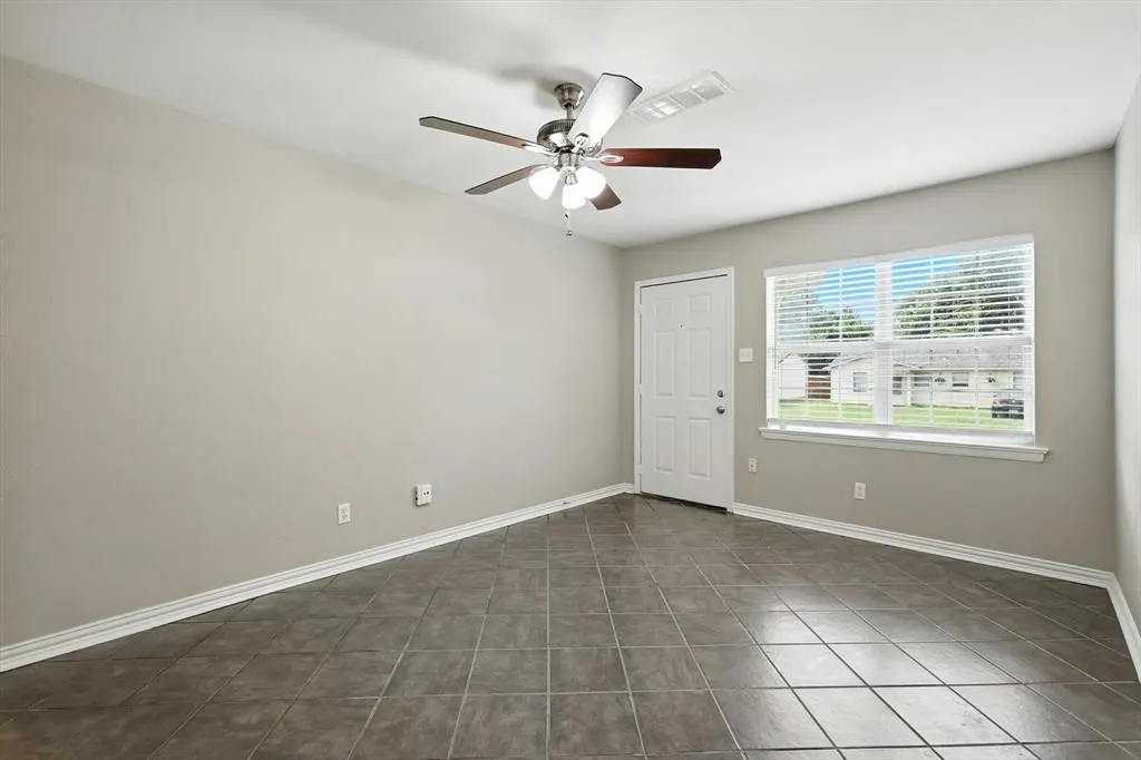 106 Tarrant Drive