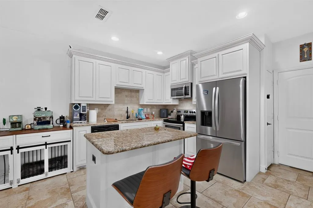 6606 Windward View Drive