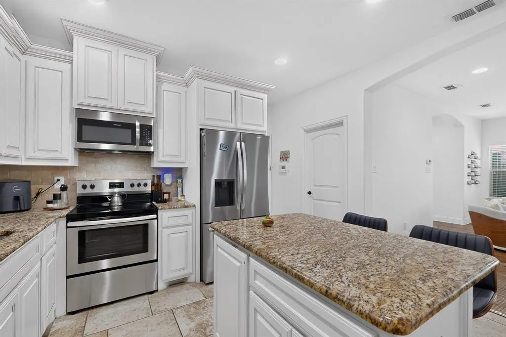 6606 Windward View Drive