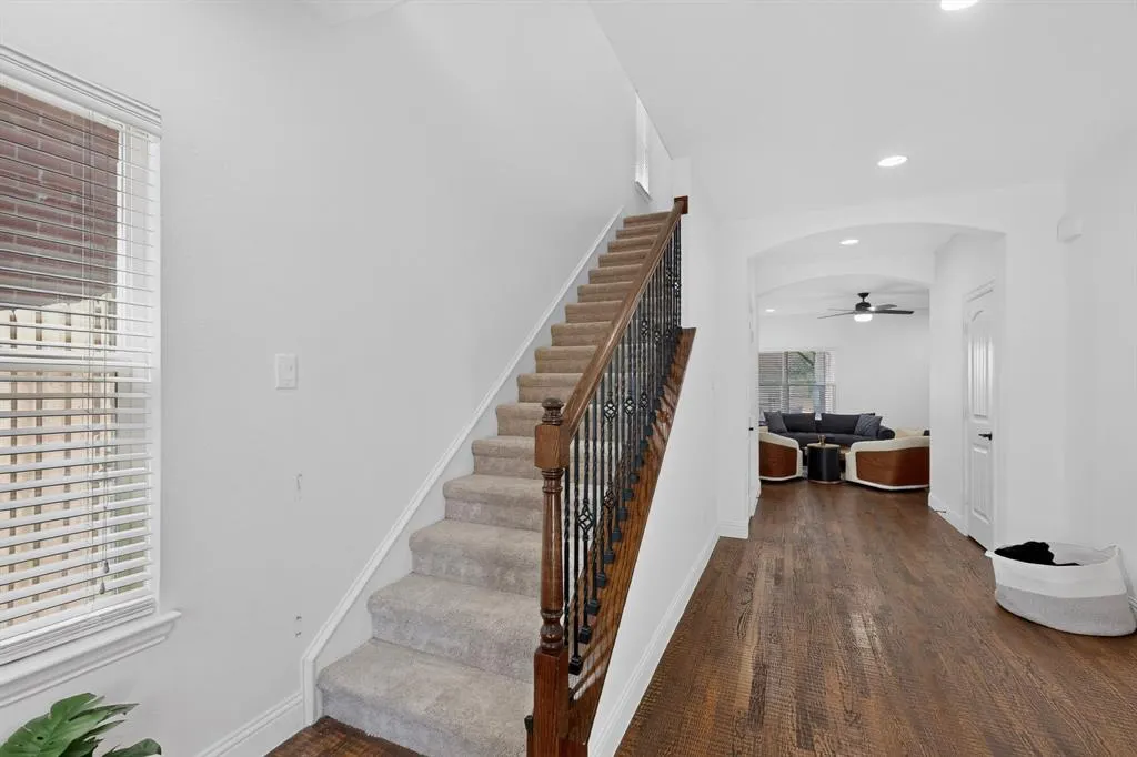 6606 Windward View Drive