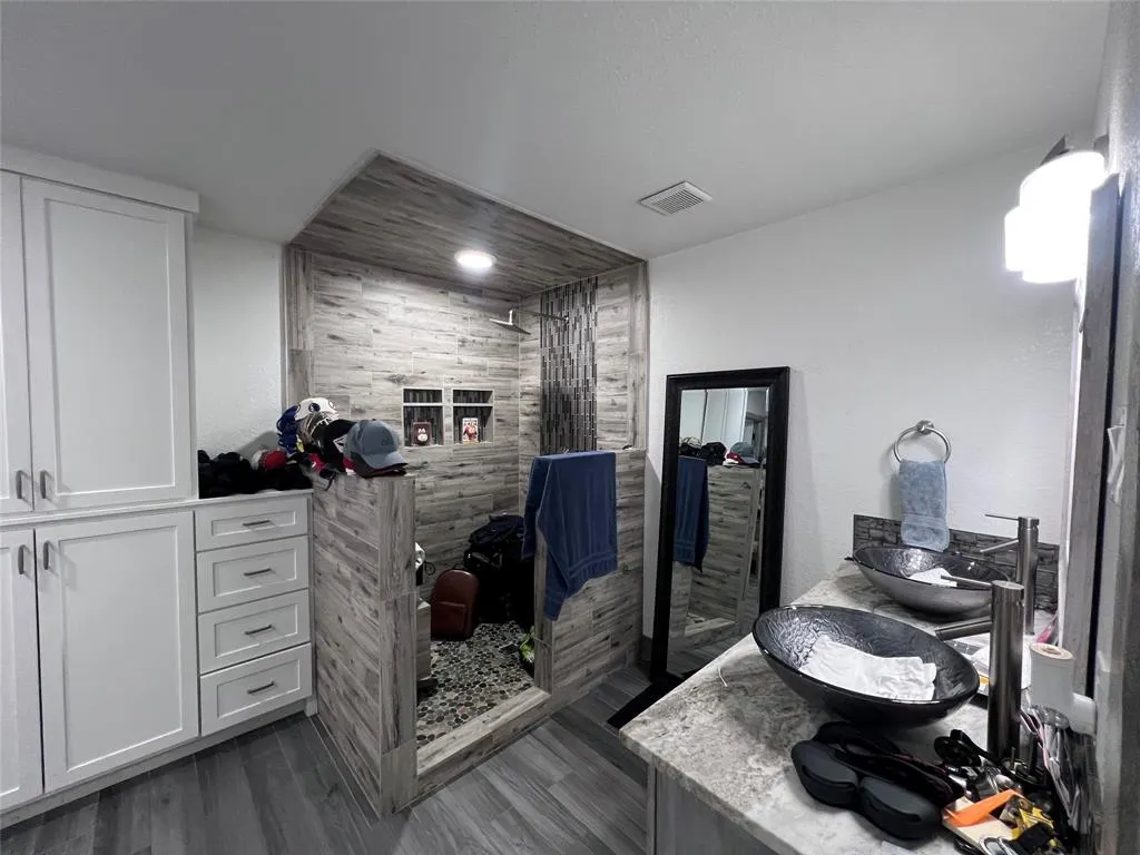 201 Darien Drive
