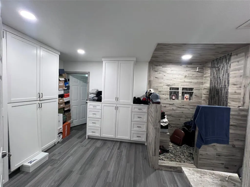 201 Darien Drive