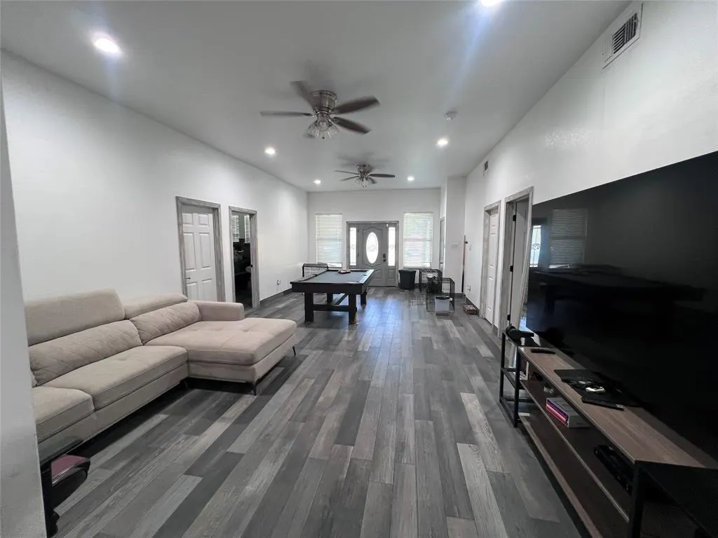 201 Darien Drive