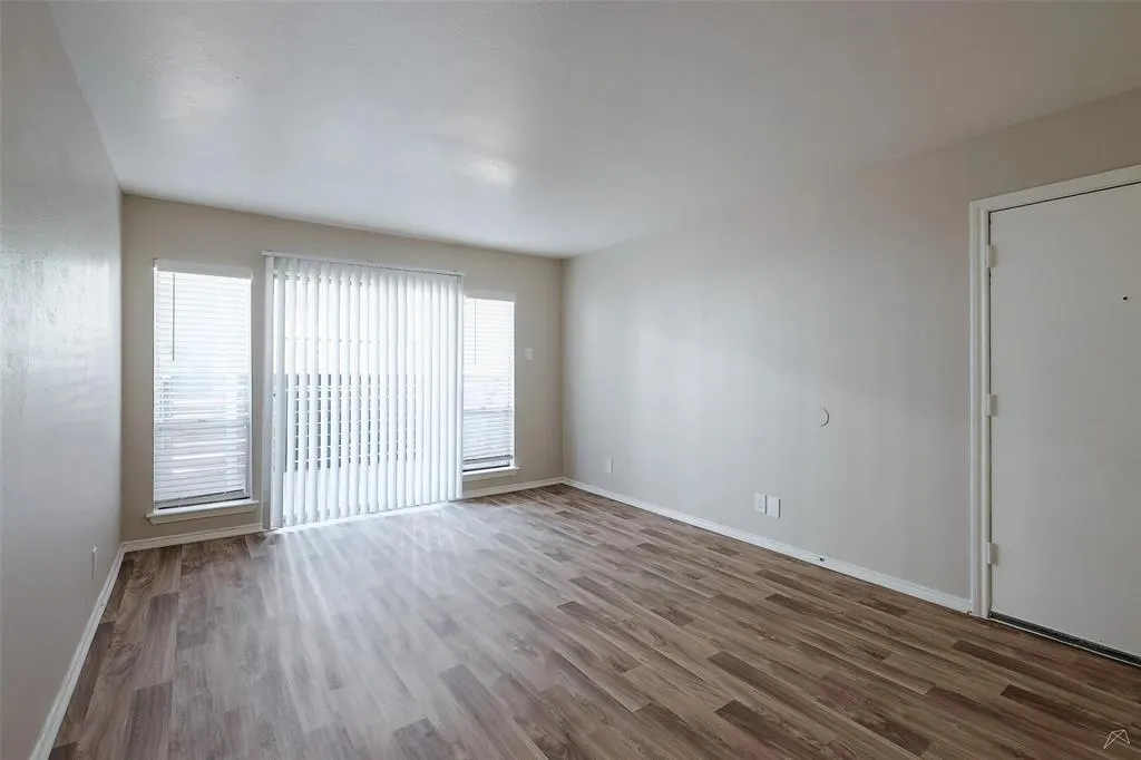 4302 Woodhollow Drive #285