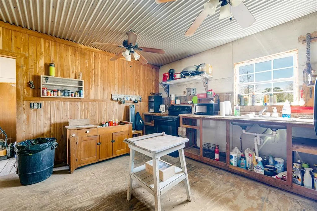 48 County Road 2360