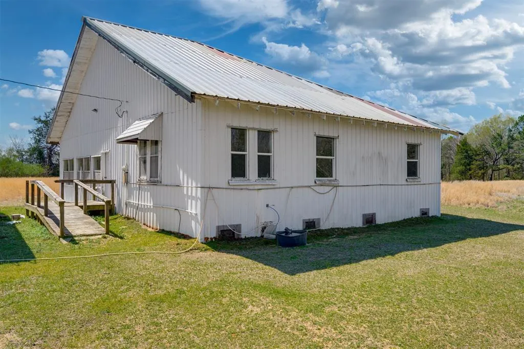 48 County Road 2360