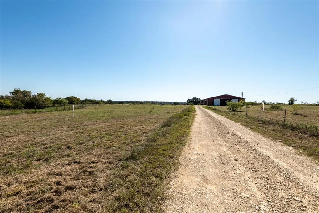 1868 County Road 3208