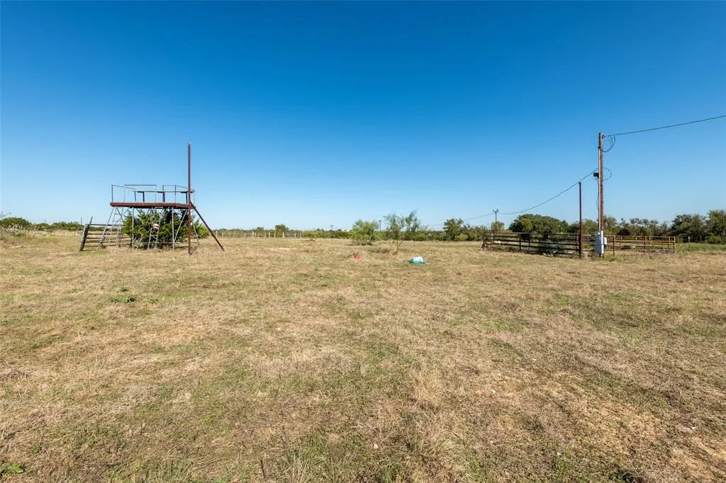 1868 County Road 3208