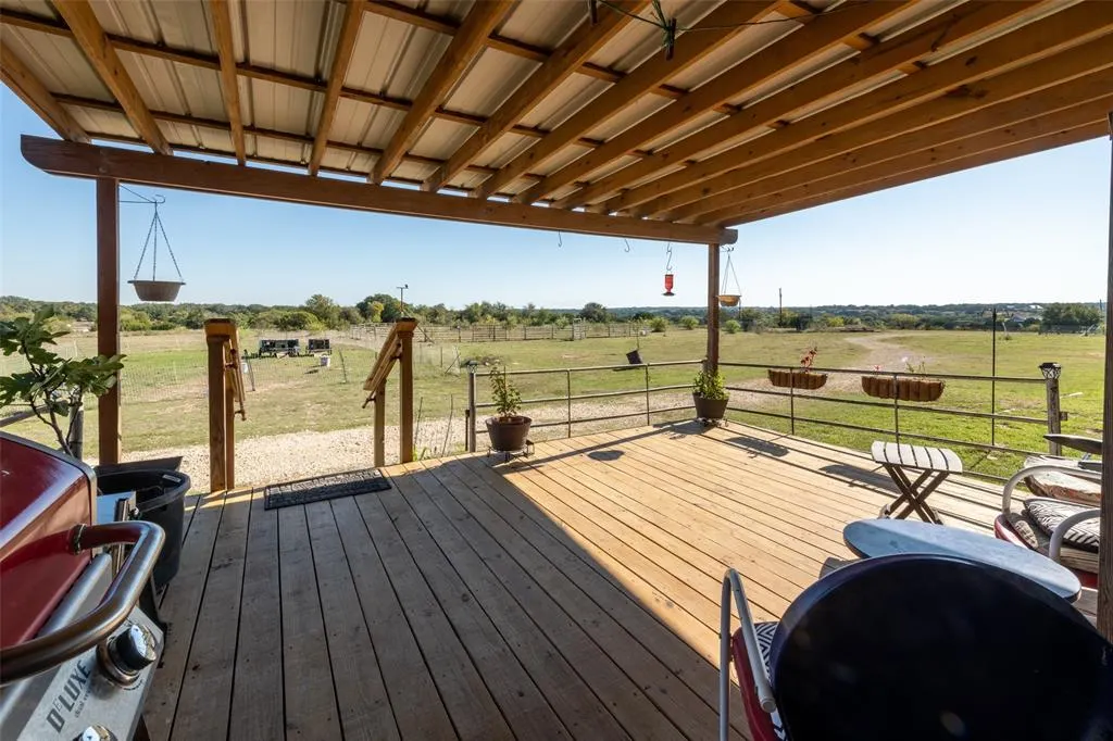 1868 County Road 3208