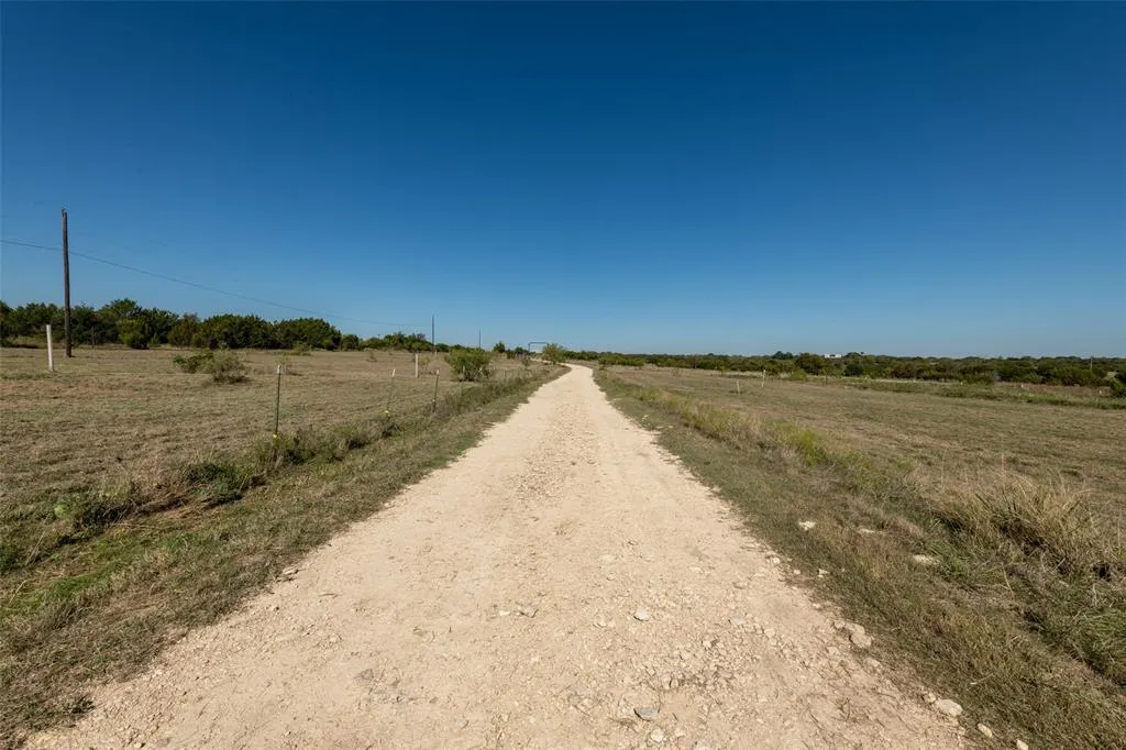 1868 County Road 3208