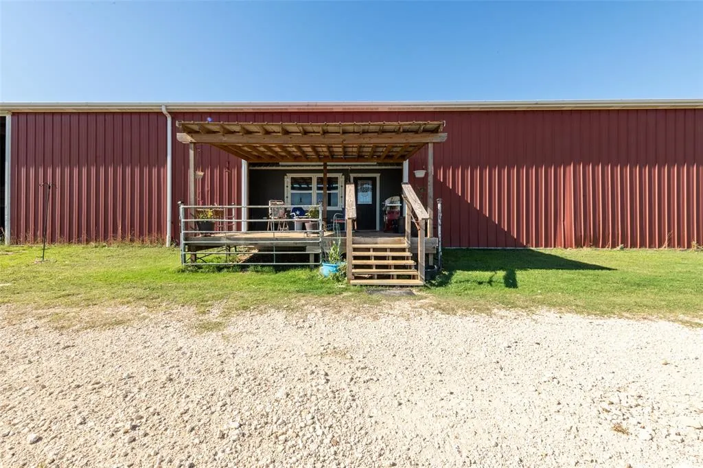 1868 County Road 3208