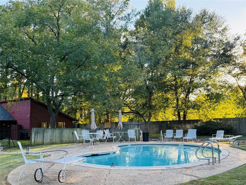 131 Fountain View