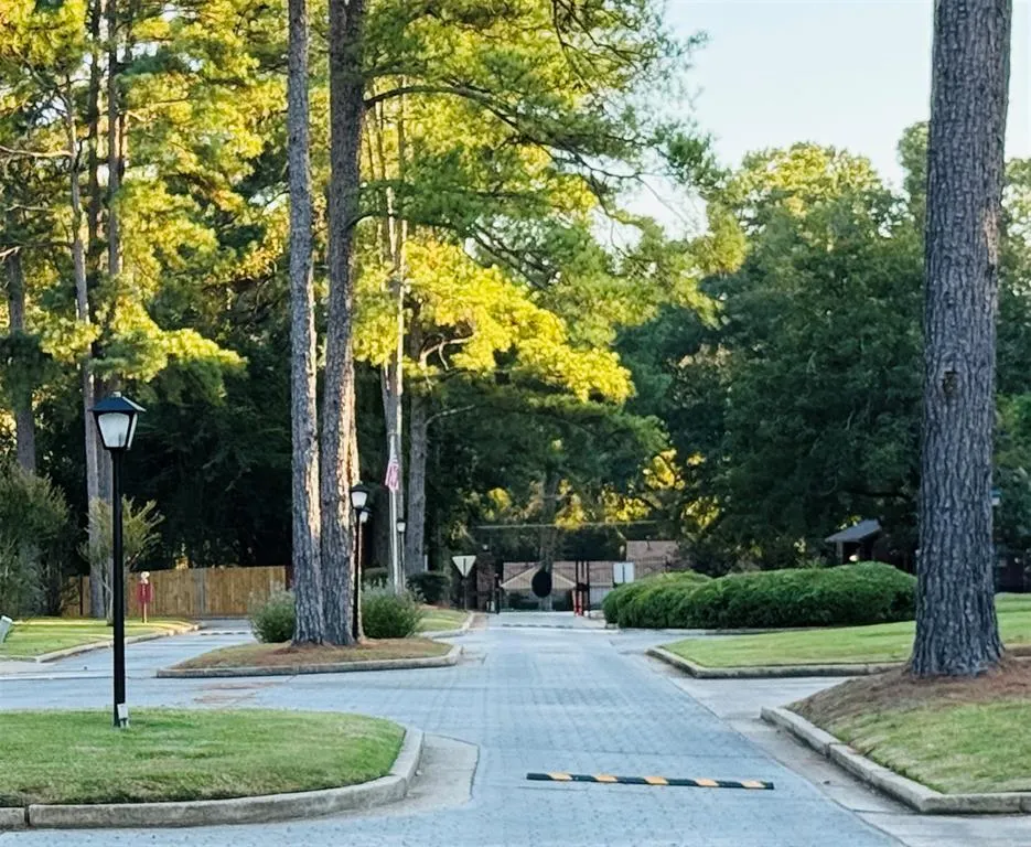 131 Fountain View