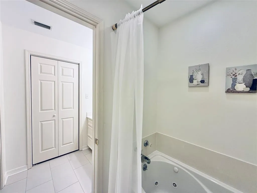 131 Fountain View