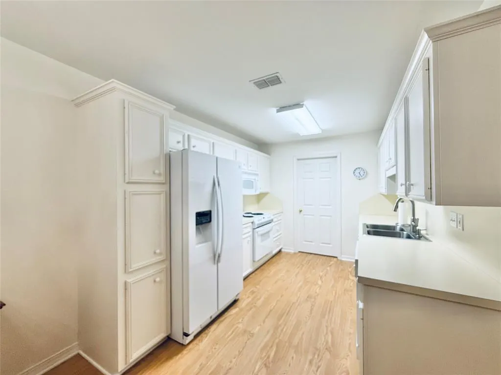 131 Fountain View