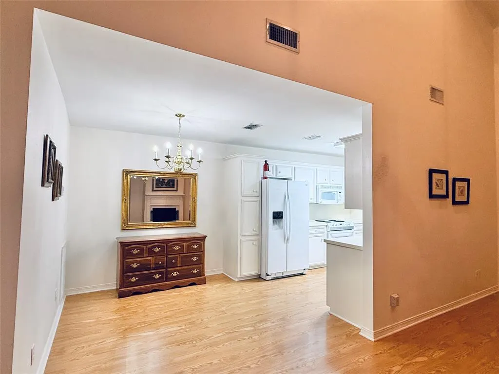 131 Fountain View