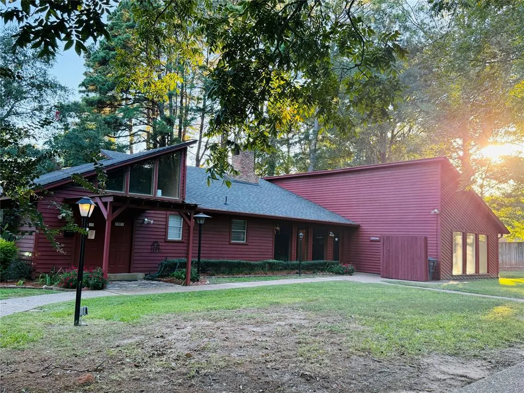 131 Fountain View