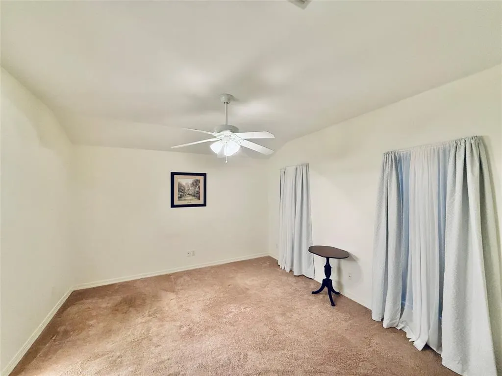 131 Fountain View