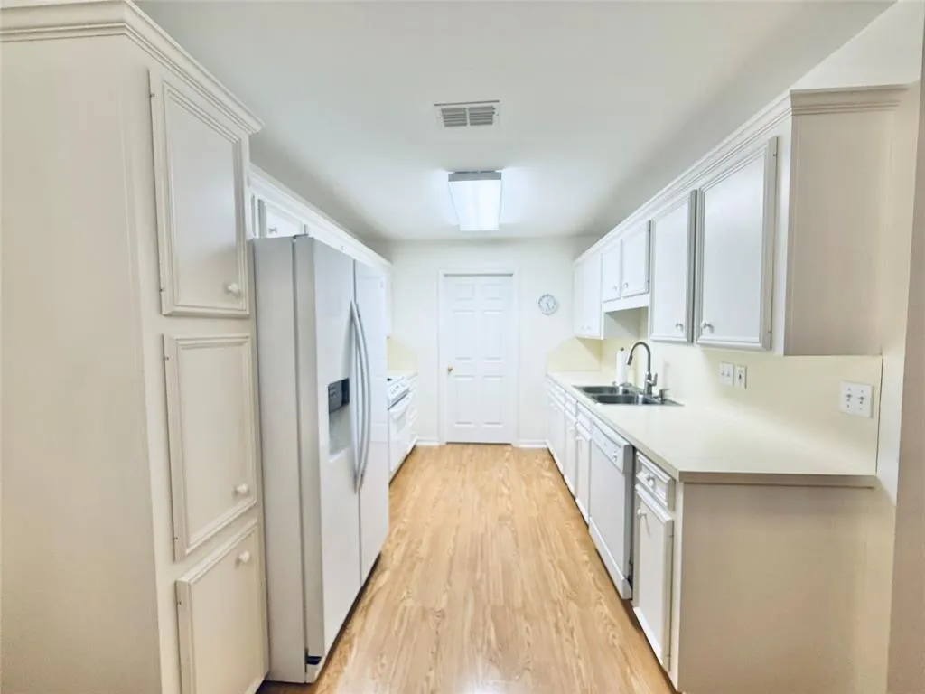 131 Fountain View