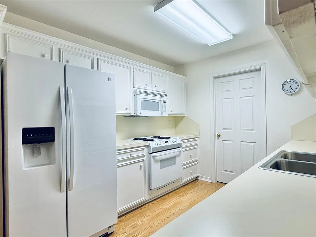 131 Fountain View