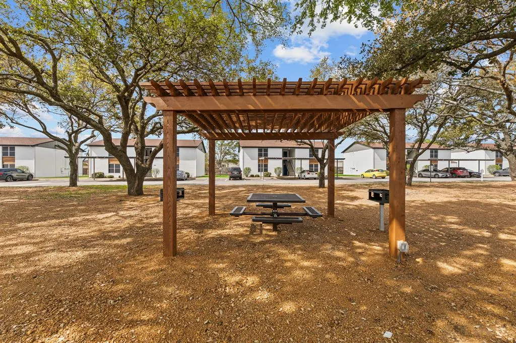 1301 W Hwy 287 ByPass #108