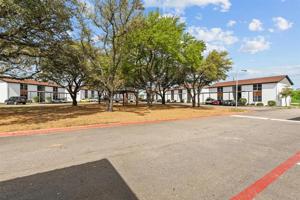 1301 W Hwy 287 ByPass #108
