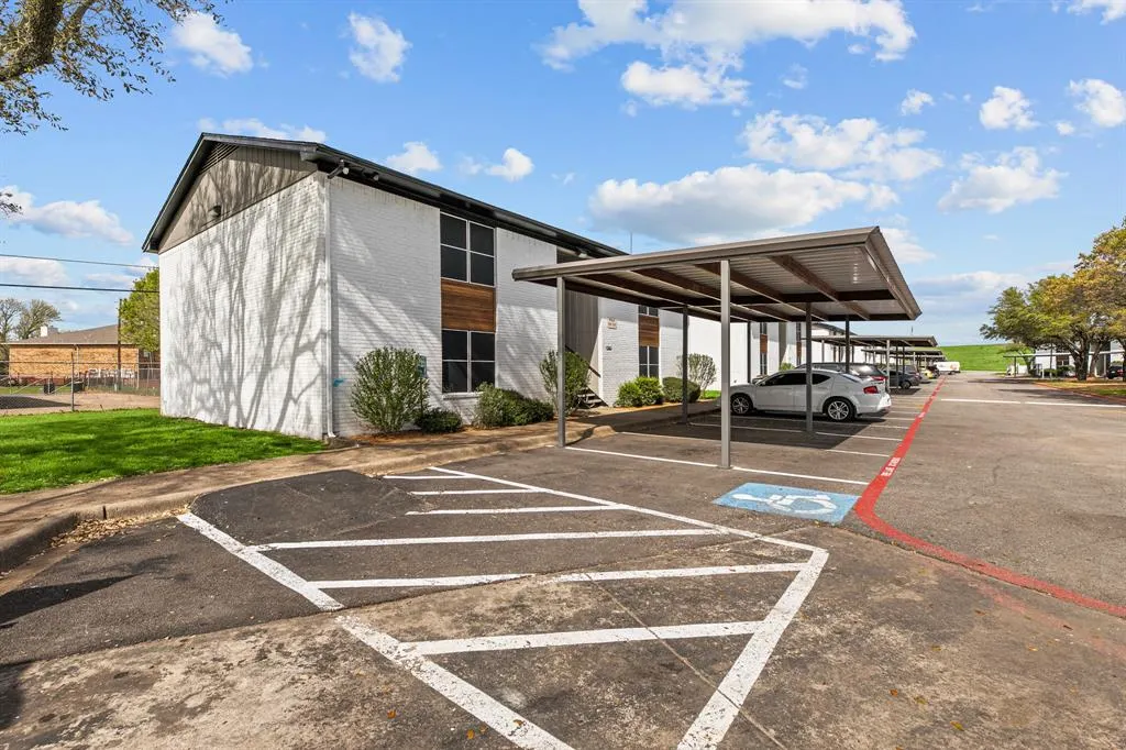1301 W Hwy 287 ByPass #117