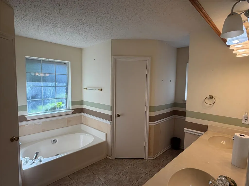 2604 Oak Park Drive