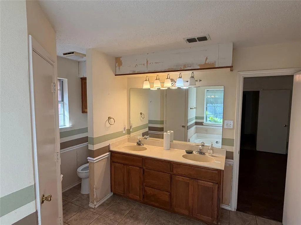2604 Oak Park Drive
