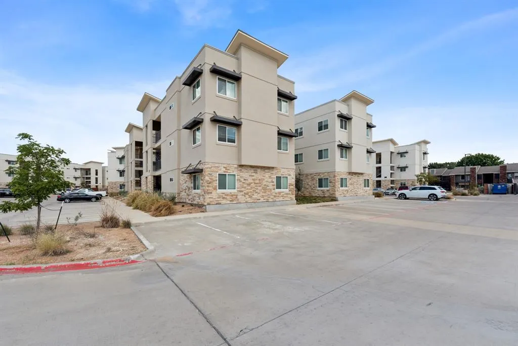 1101 Biloxi Drive #811
