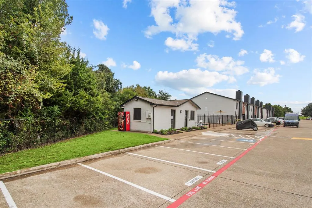 151 E Little Creek Road #C-08
