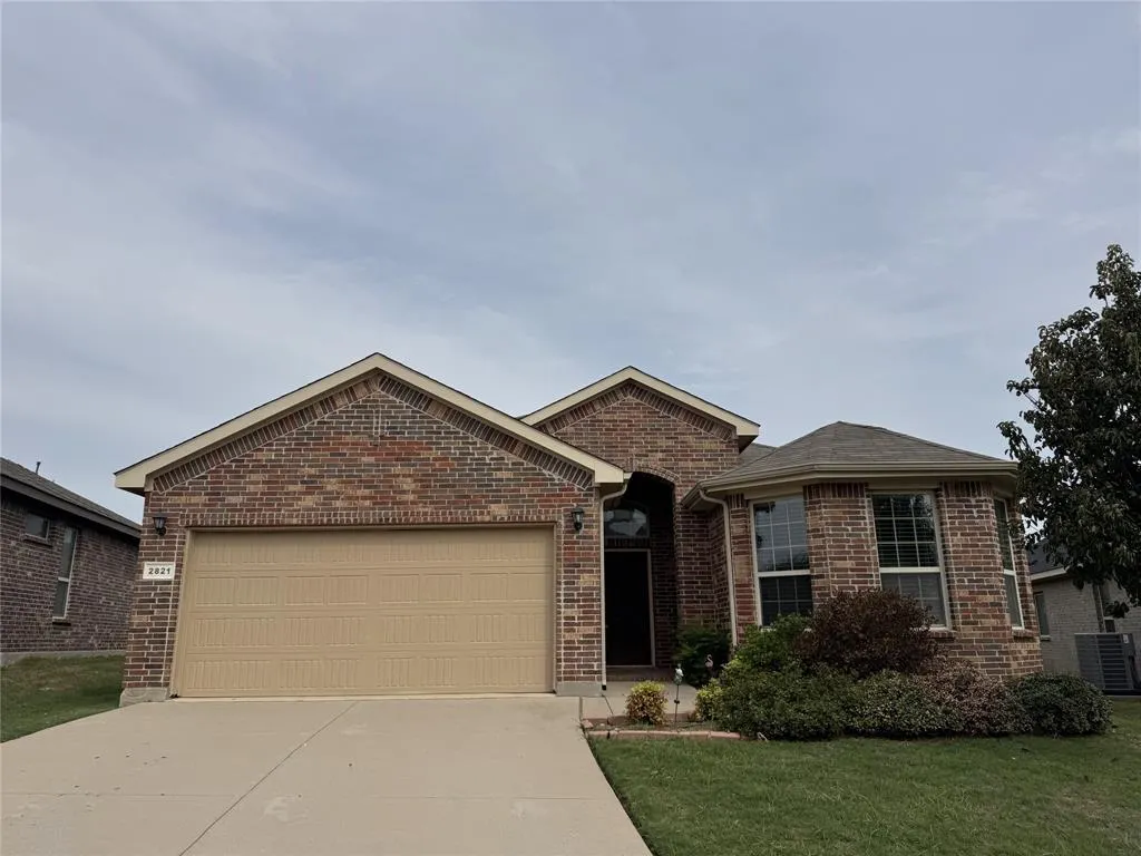 2821 Saddle Creek Drive