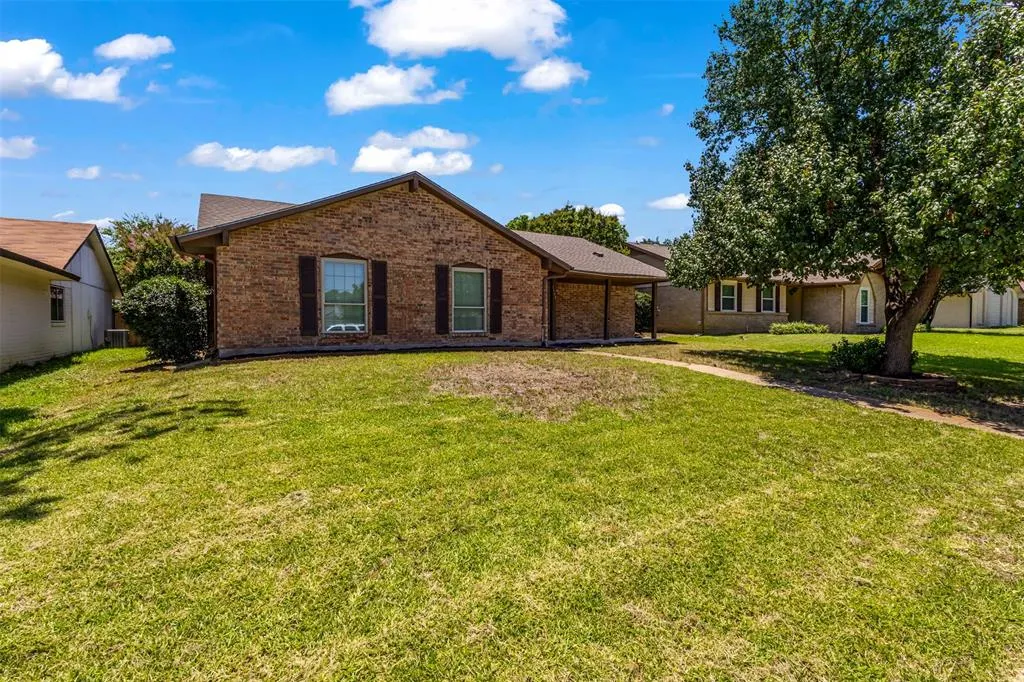1644 Glenhill Lane