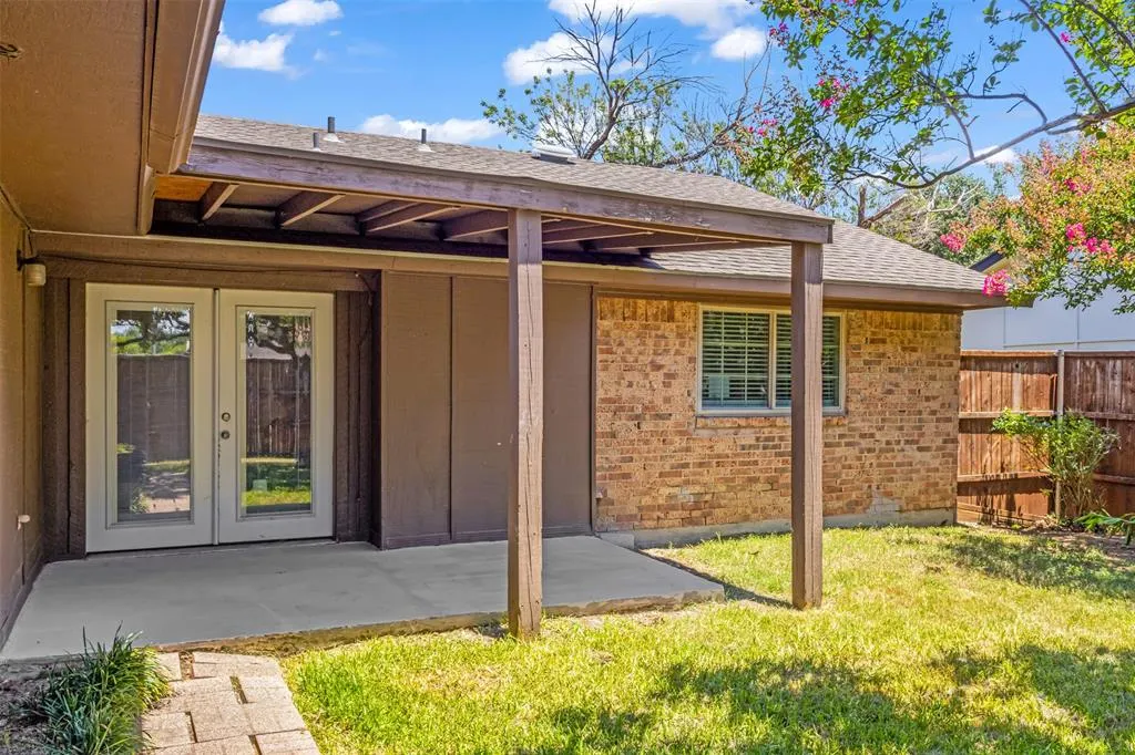 1644 Glenhill Lane