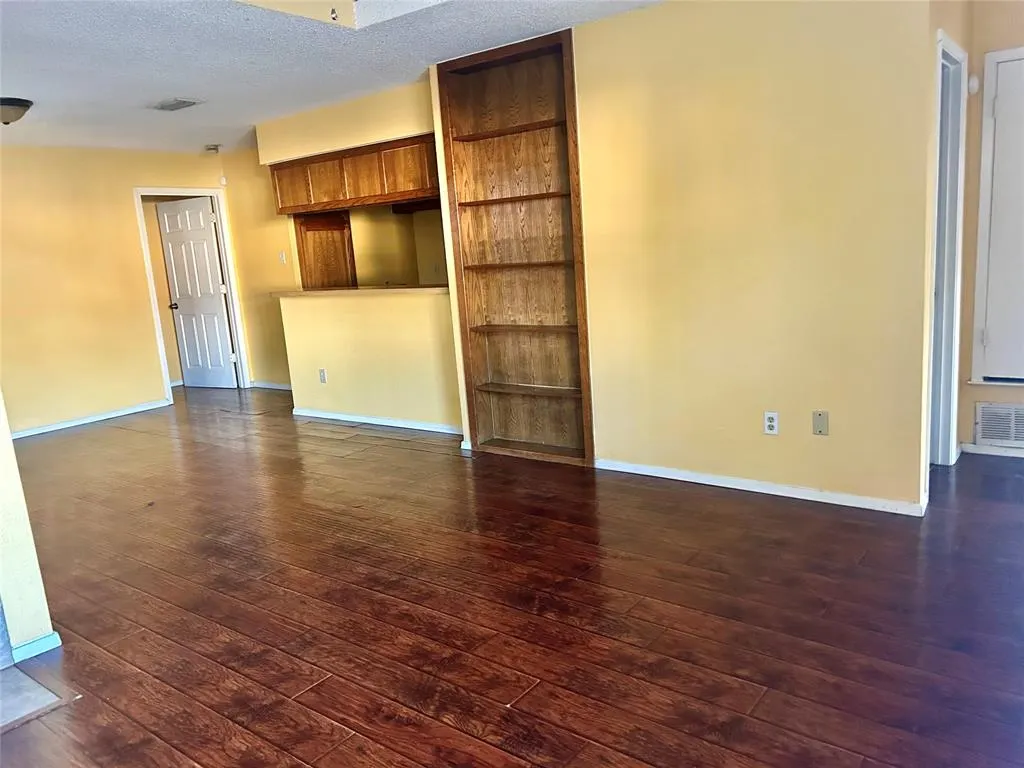 2310 Miguel Lane