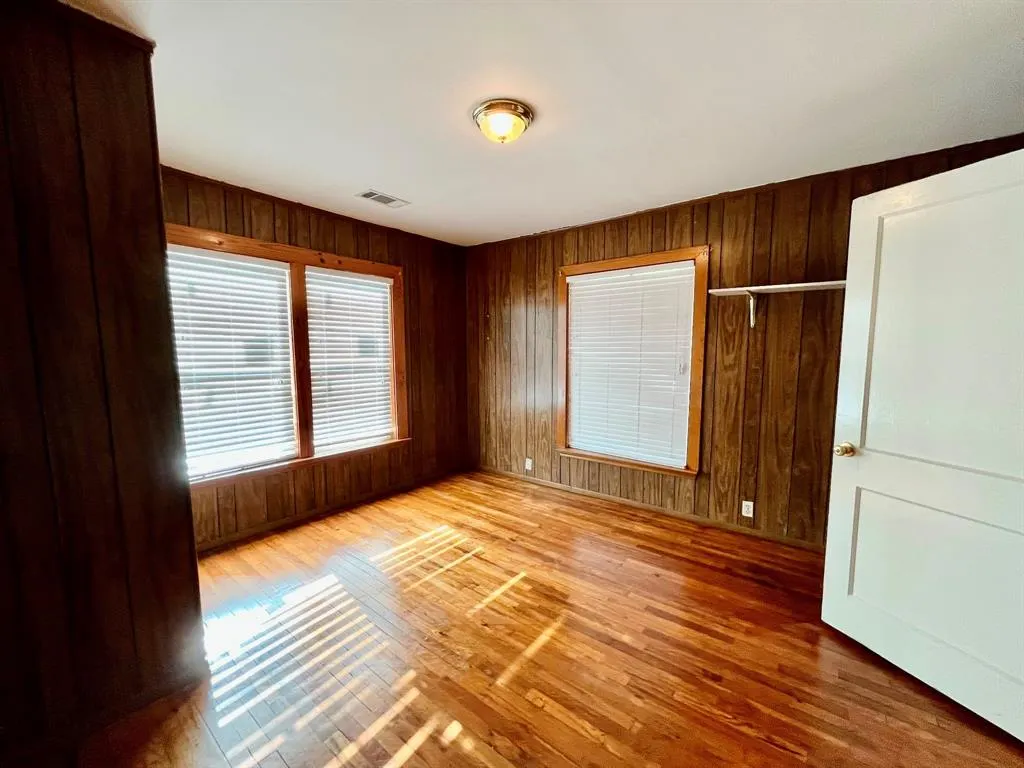 110 N Hwy 34 Street