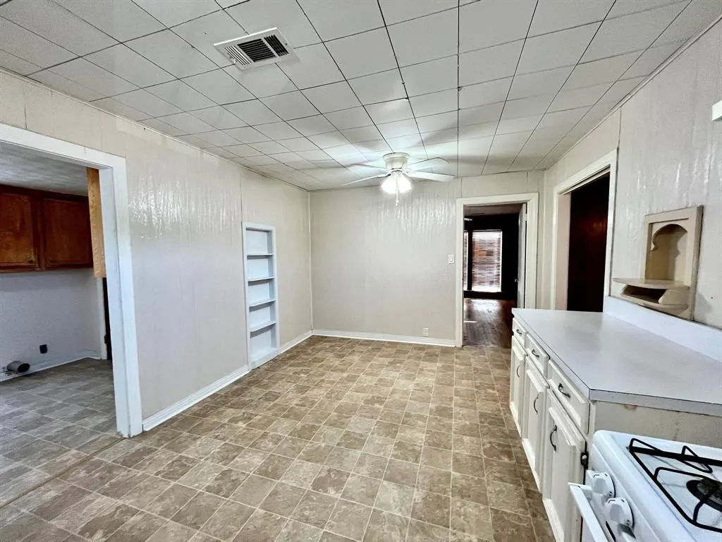 110 N Hwy 34 Street