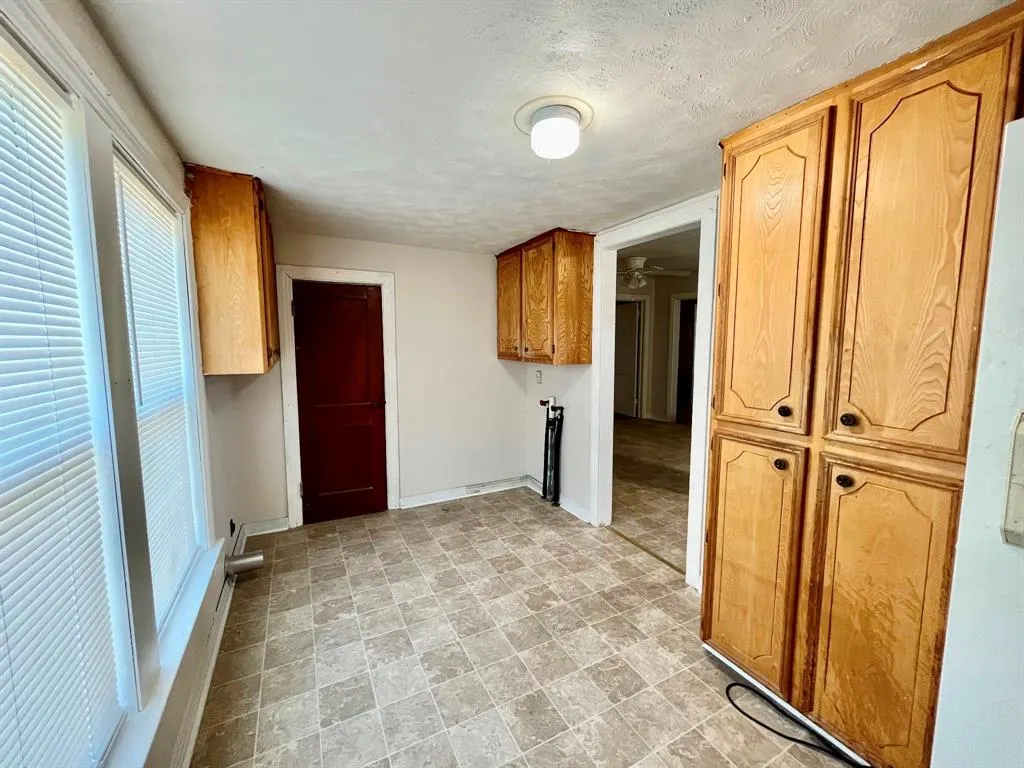 110 N Hwy 34 Street