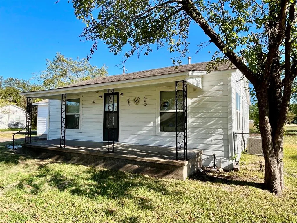 110 N Hwy 34 Street