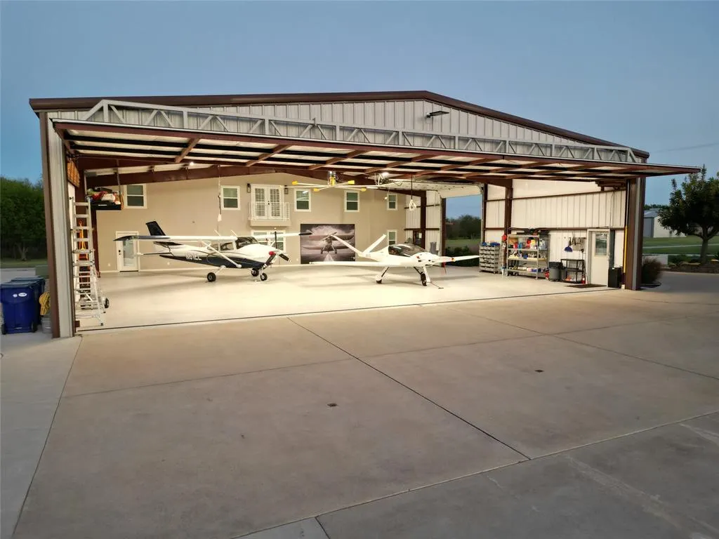 15659 Cessna Road