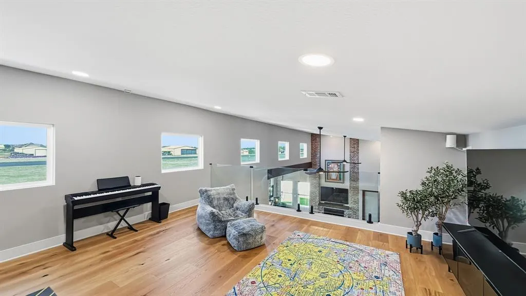 15659 Cessna Road