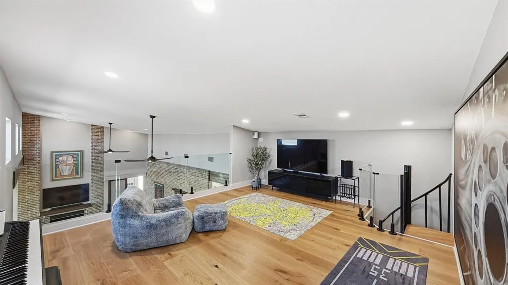 15659 Cessna Road