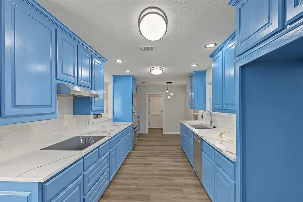 10219 Echo Ridge Court