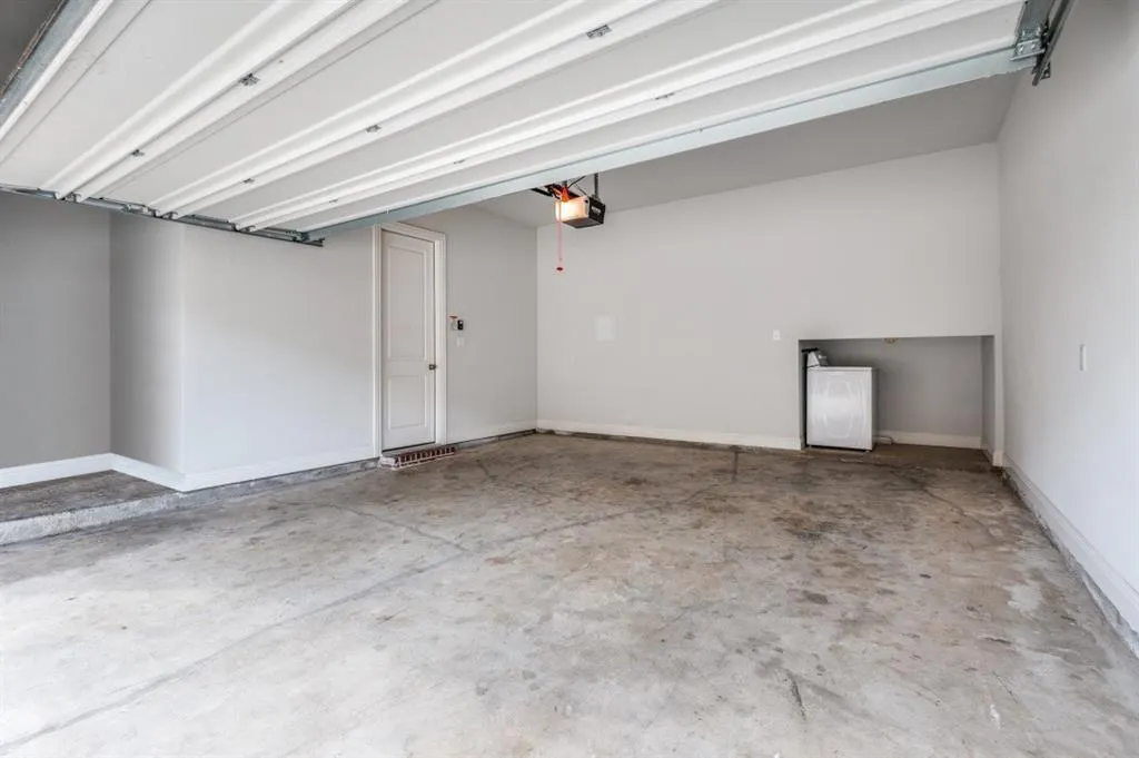 6134 Blythe Drive