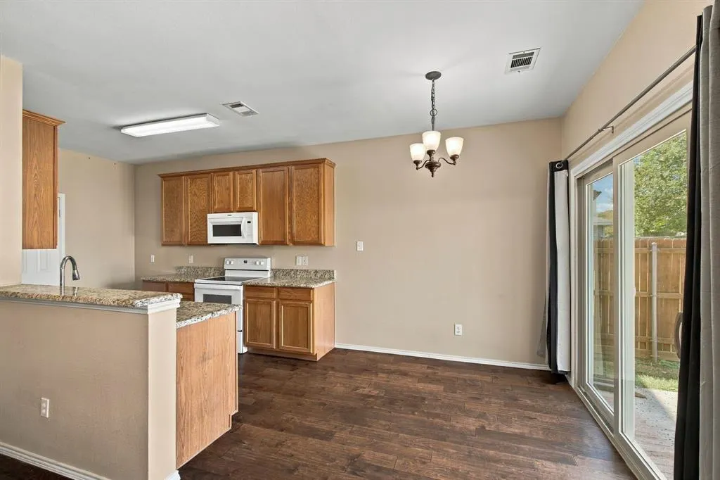 13121 Settlers Trail