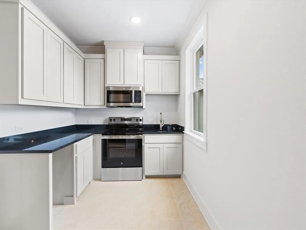1540 Saint Peter Lane