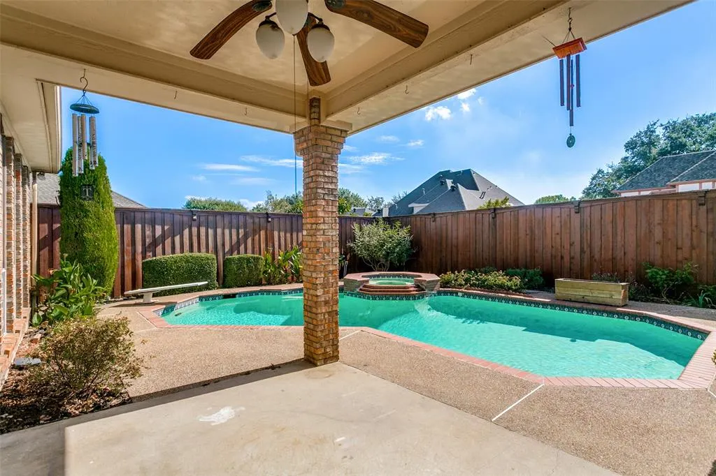 3916 Cross Bend Road