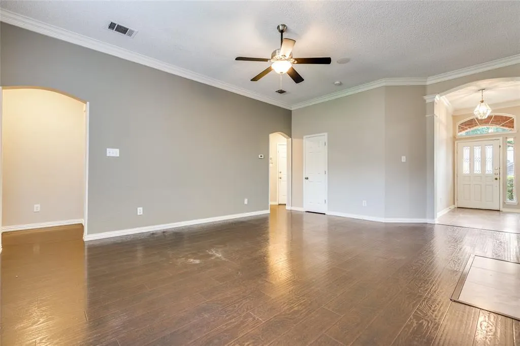 2910 Stonepointe