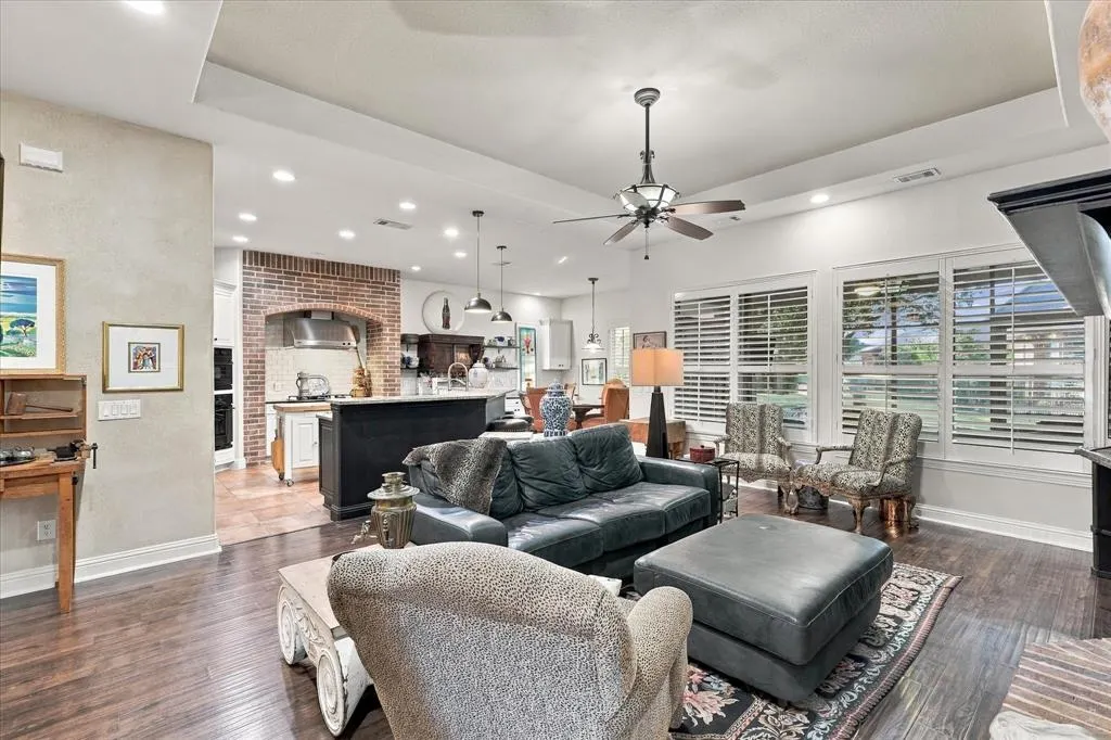 7165 Bay Hill Drive